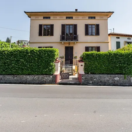 Appartamento In Villa Liberty Ghivizzano Exterior photo
